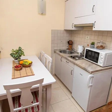 Apartment 1 Bedroom Beautiful In Podstrana